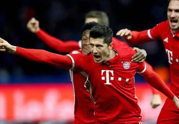 Lewandowski scores latest goal in Bundesliga record books