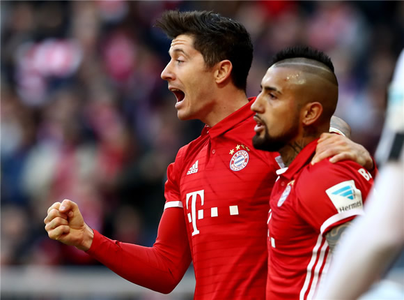 Bayern Munich 3 - 0 Eintracht Frankfurt: Bayern move 10 points clear at Bundesliga summit after Lewandowski's 100th goal