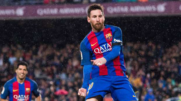 Barcelona 3 Sevilla 0: Marvellous Messi inspires champions on return from suspension