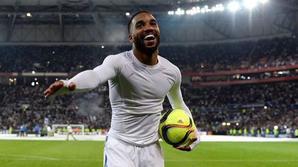 Arsenal sign Alexandre Lacazette from Lyon for club-record fee