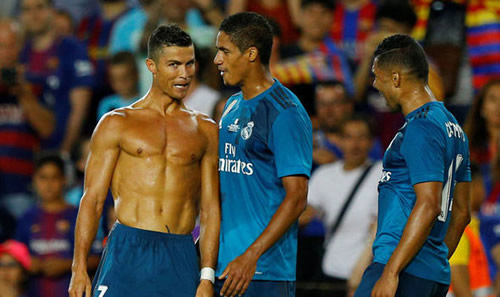 Cristiano Ronaldo SENT OFF and SHOVES referee after Real Madrid wonder goal v Barcelona