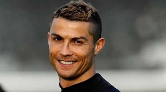 Cristiano: This is how I live life, smiling and positive