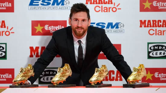 Barcelona's Lionel Messi avoids talk of new contract at Golden Shoe awards