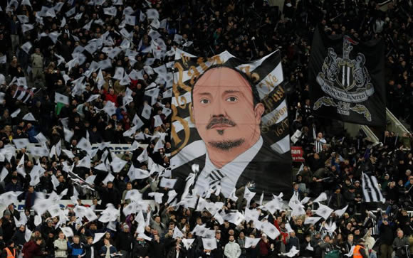 Newcastle fans celebrate 125th anniversary with amazing 'tifo' before playing Leicester