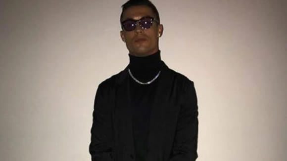Cristiano Ronaldo shows off a new look two days before El Clasico