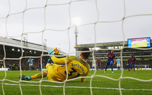 Crystal Palace 0 - 0 Manchester City: Manchester City's winning run ended by Crystal Palace stalemate