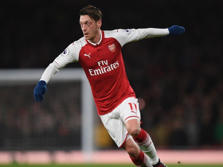 Wenger: Ozil could still stay, but Sanchez will go