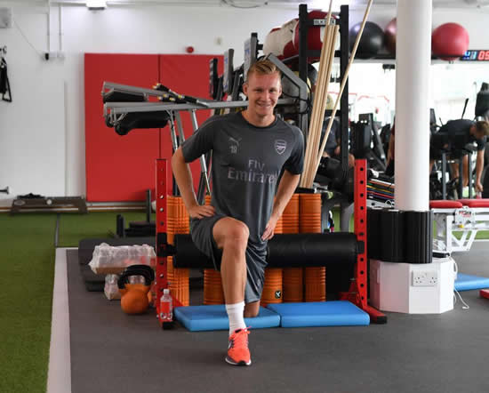 Bernd Leno arrives for Arsenal training and takes No 19 shirt as German begins fight with Petr Cech for starting spot