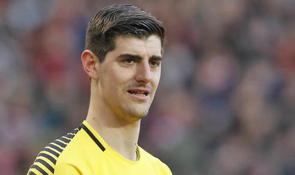 Chelsea transfer news: Thibaut Courtois responds after Sarri comments and fans are worried