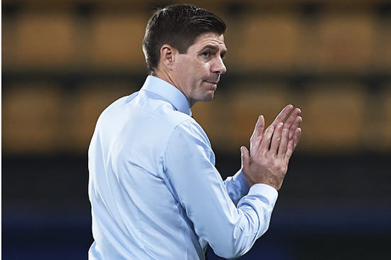 'Sir Steven Gerrard' Rangers boss hailed a 'hero' in Twitter FRENZY after Villarreal draw