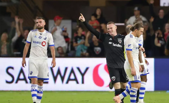 Wayne Rooney poses with Rocky statue after scoring twice for DC United against Montreal Impact on Saturday