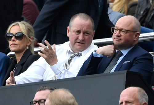 Mike Ashley accused of swearing at Newcastle fans after they track him down at a restaurant