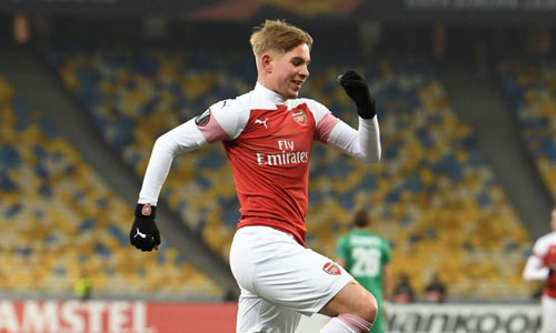 Vorskla 0 Arsenal 3: Gunners through as group winners after cruise in Kiev