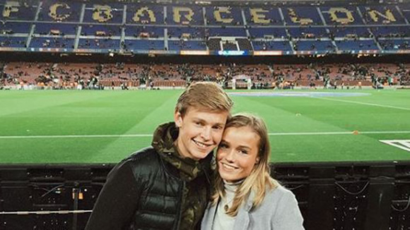 De Jong's girlfriend: Three years ago you were a fan... now you will play at the club of your dreams
