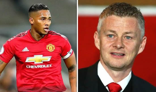 Man Utd have 24 HOURS to make decision on key man’s future... he may leave for free