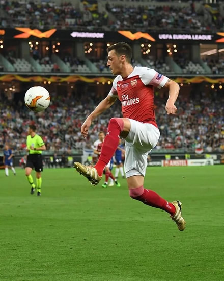Arsenal stepping up efforts to offload Mesut Ozil to solve £50million issue
