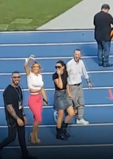 FINGER WAG Stunning Italian TV presenter Diletta Leotta wags finger and puts thumbs down as Napoli fans chant ‘get your t*** out’