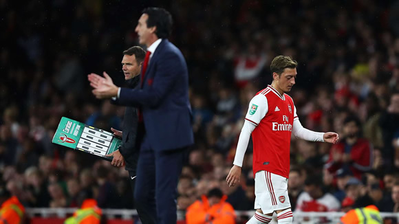 Emery coy over Ozil's Arsenal future ahead of Europa League clash