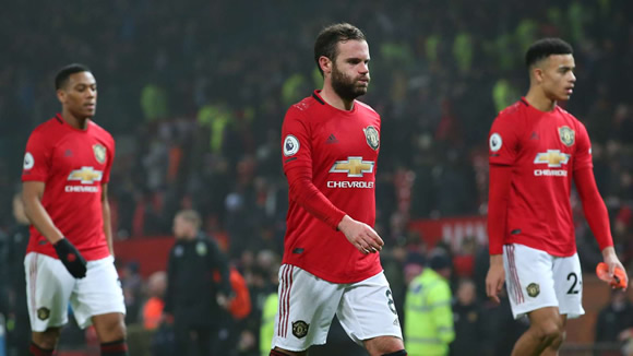 'I'm embarrassed!' - Ferdinand slams Man Utd and questions £600m squad after Burnley loss