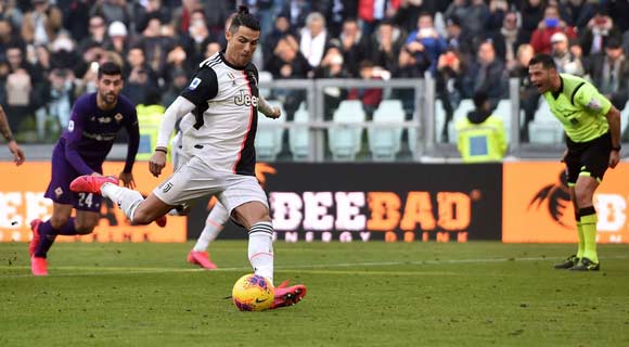 Juventus 3-0 Fiorentina: Ronaldo extends goal glut with penalty double