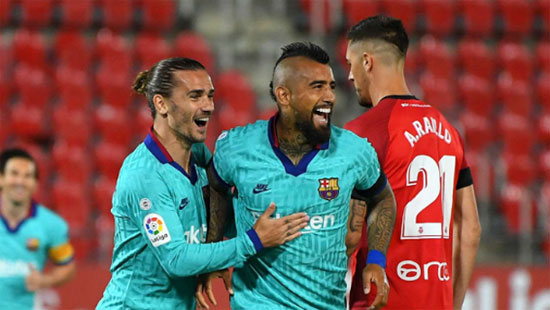 Real Mallorca 0-4 Barcelona: LaLiga leaders make winning return