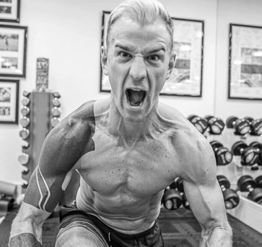 Joe Hart shows off dramatic body transformation on lockdown with shredded physique as he searches for new club