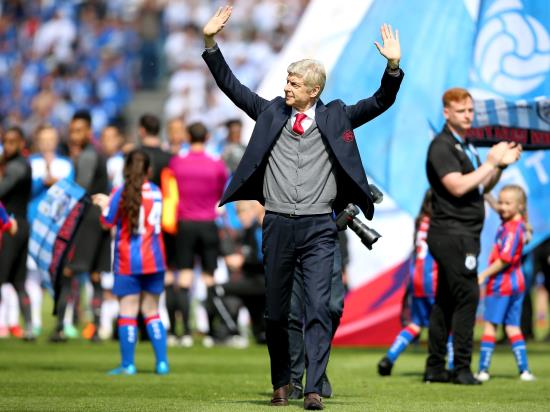 Huddersfield Town 0-1 Arsenal: Arsenal boss Arsene Wenger signs off with win against Huddersfield