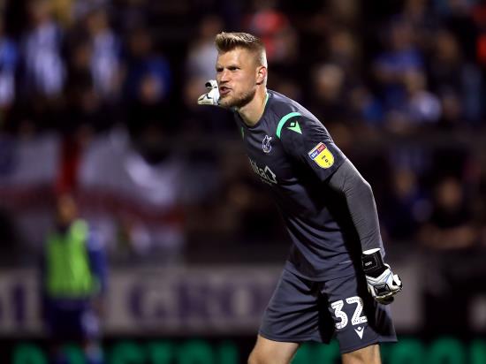 Van Stappershoef to continue in goal for Bristol Rovers