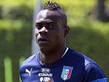  Balotelli racially abused at training camp 