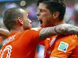  Netherlands 2 - 1 Mexico - Huntelaar hits late Holland winner 