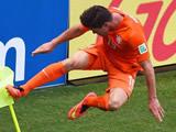  Cooling breaks key to Netherlands win - Van Gaal 
