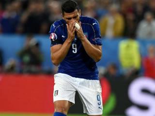  Pelle apologises for penalty miss 