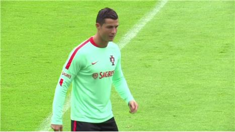 Pepe misses Portugal training ahead of Wales
