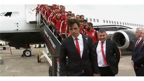 Wales return to heroic welcome after Euro 2016 semi-final