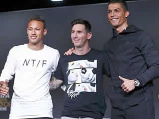  Neymar: Cristiano Ronaldo is the favourite for the Ballon d'Or 