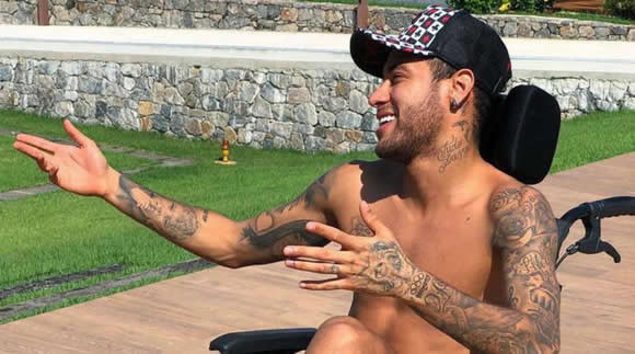 Neymar criticised for Stephen Hawking 'tribute'