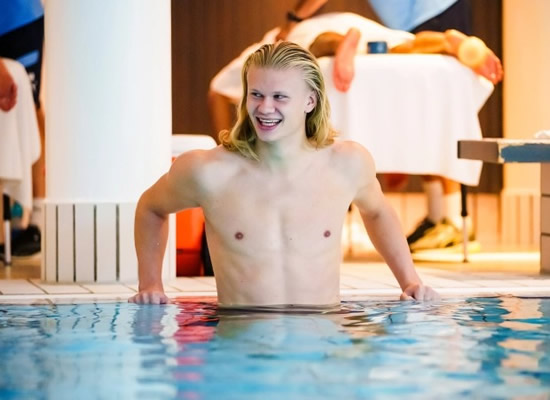 Fans all say the same thing as they laugh at pasty Erling Haaland after Man City post snaps from swimming pool session