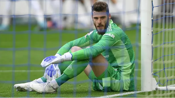 Transfer news and rumours LIVE: De Gea must accept pay cut to stay at Man Utd
