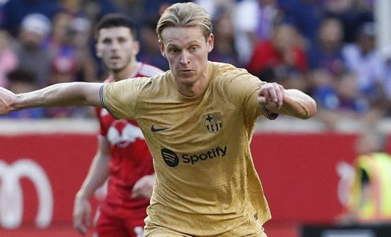 Barcelona chief Cruyff withdraws De Jong from transfer market: A loved player