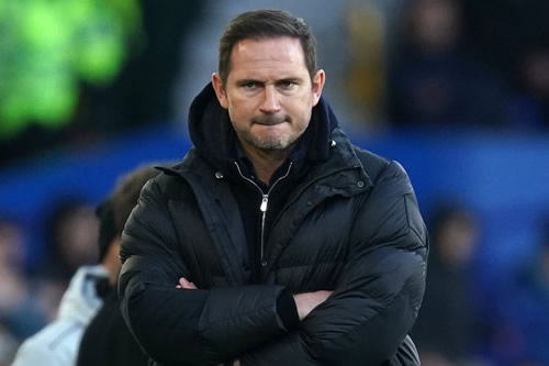 Everton fans plead for Frank Lampard to go after 'shambolic' last-gasp defeat to Wolves