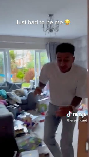 Fans in stitches as screaming Jesse Lingard tries to free bird from chimney