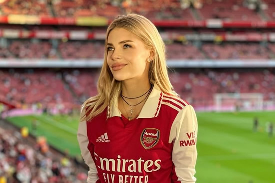 Oleksandr Zinchenko's gorgeous wife confirms 'London is red' in new Instagram post