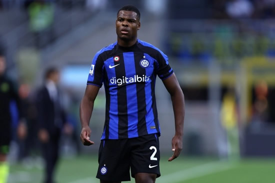 INTER HIM Man Utd face transfer battle with Chelsea and Newcastle for Dumfries as Inter Milan ace’s agent ‘flies to UK for talks’
