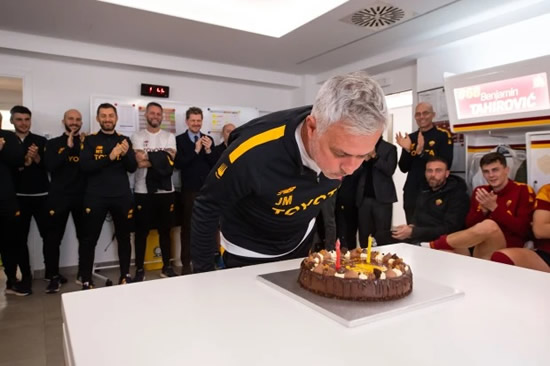 Jose Mourinho given cake and standing ovation by Roma players for 60th birthday… and picks one player to have a slice