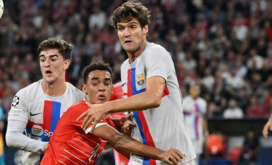 Marcos Alonso signs new Barcelona deal
