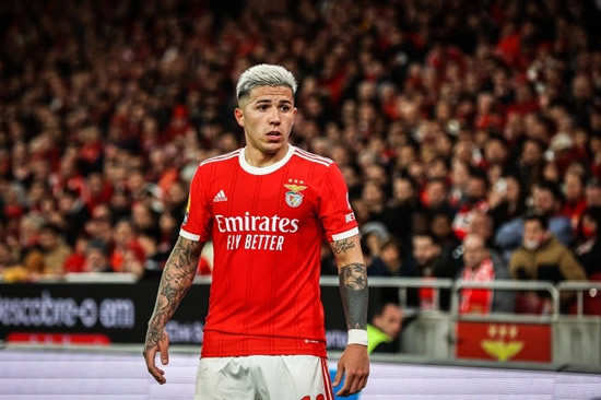 TO THE ENZ Chelsea ‘reopen Enzo Fernandez transfer talks with Blues confident they’ll secure £105m deal for Benfica ace’