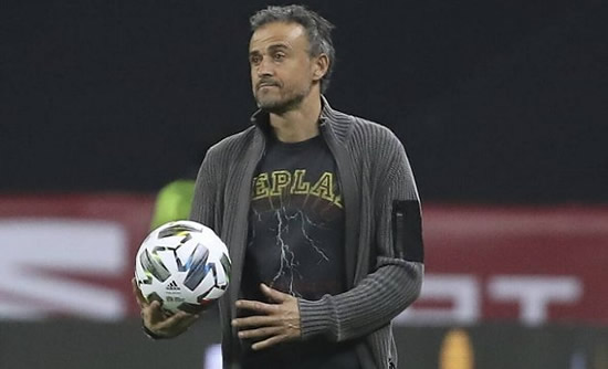 Atletico Madrid make offer to Luis Enrique; Chelsea also in contact