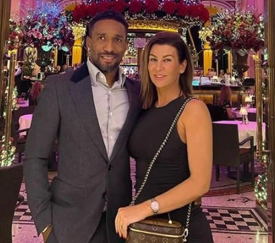 READY FOR JER-MAIN Jermain Defoe and new lover leave restaurant after romantic meal following his marriage breakdown