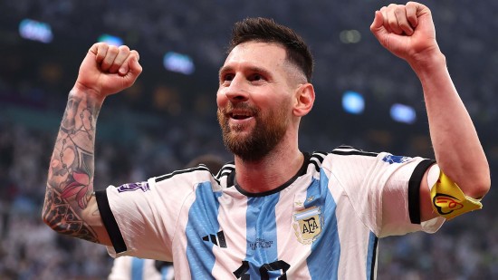 Lionel Messi's contract offer from Saudi Arabia raised to €500m as Barcelona face serious competition for Argentine’s signature