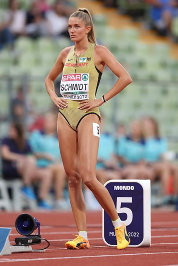 HOT SCHMIDT World’s sexiest athlete Alica Schmidt challenges Erling Haaland to a race… and she’s already THRASHED a World Cup winner